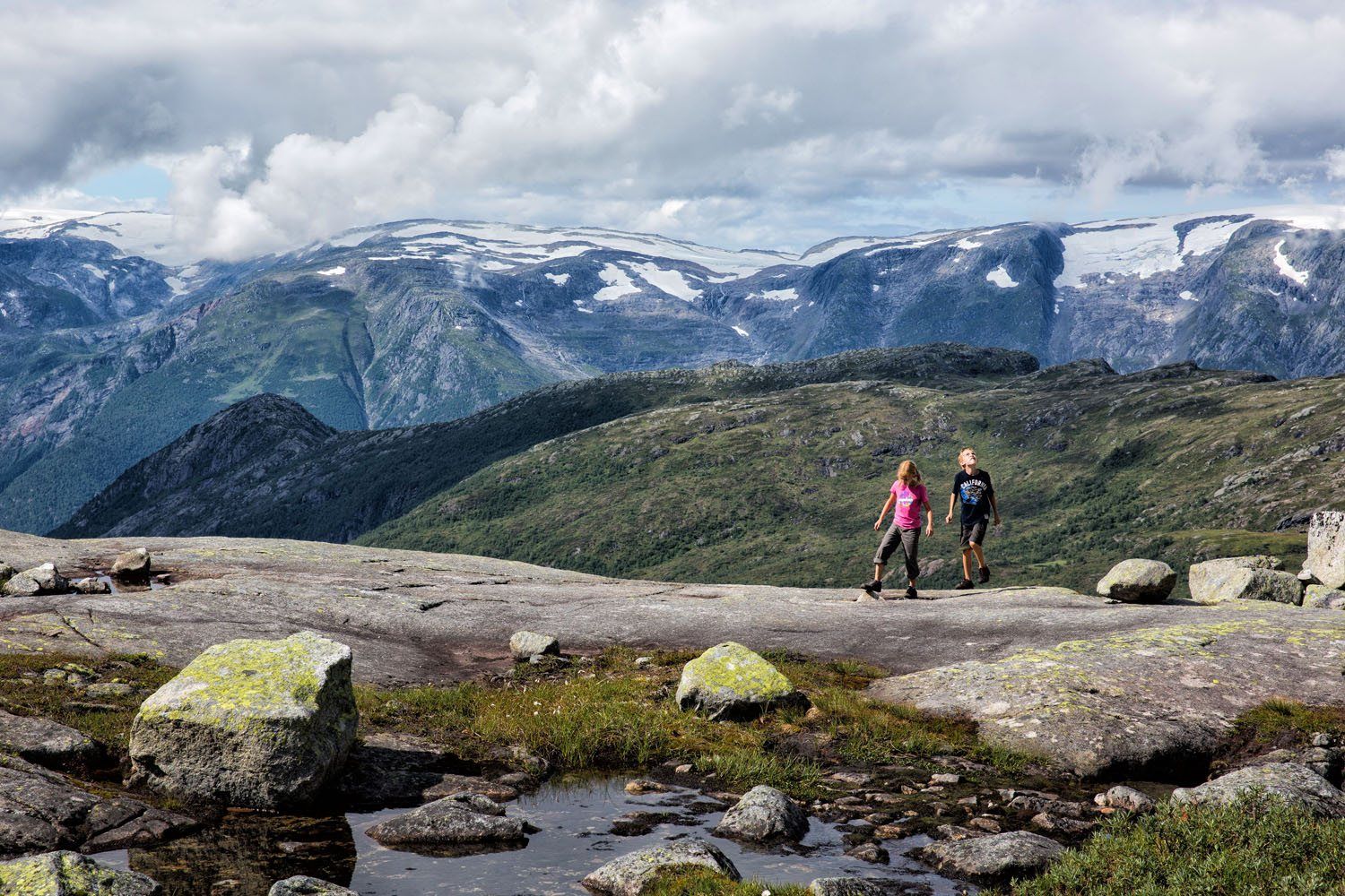 Hiking to Trolltunga