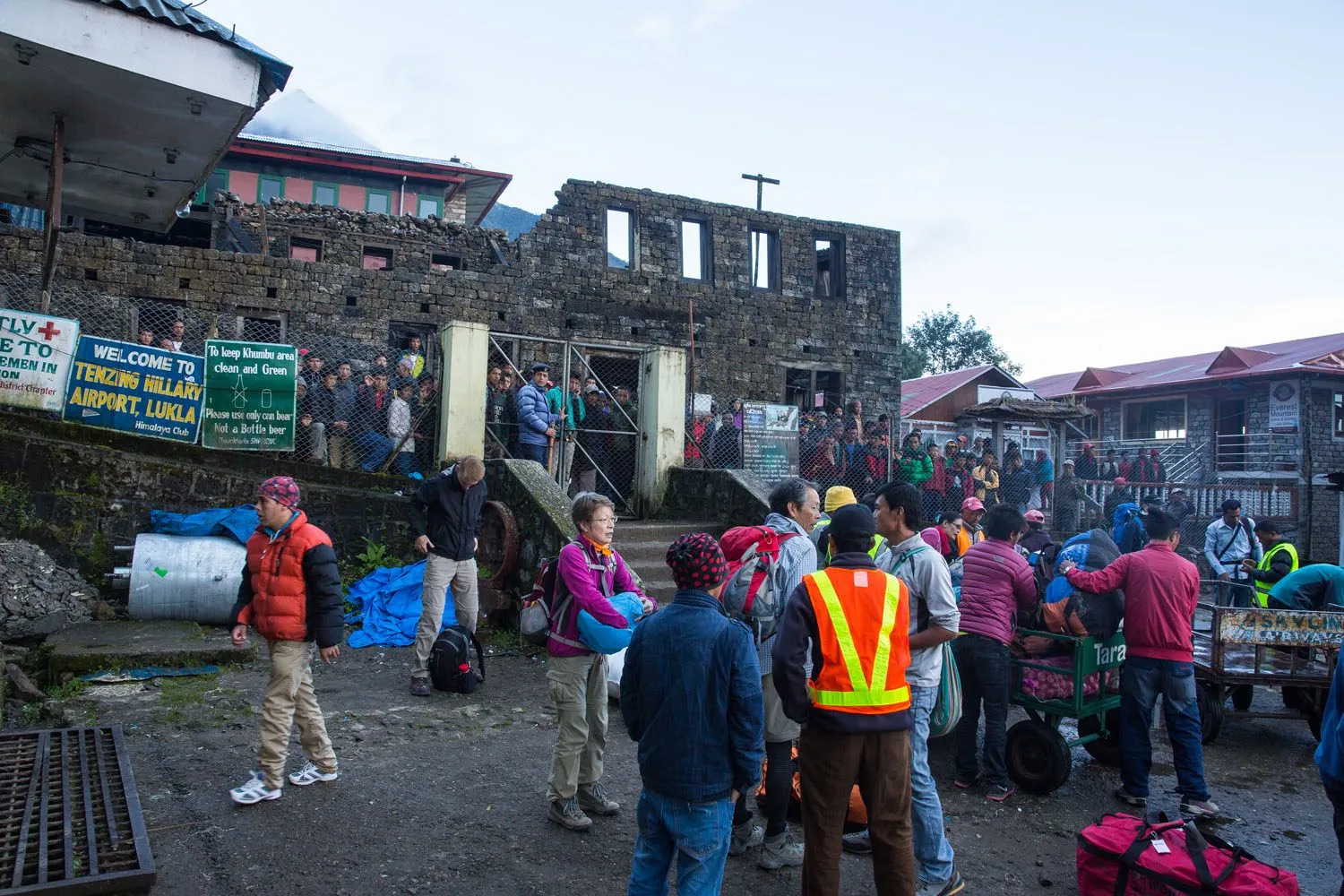 lukla baggage claim