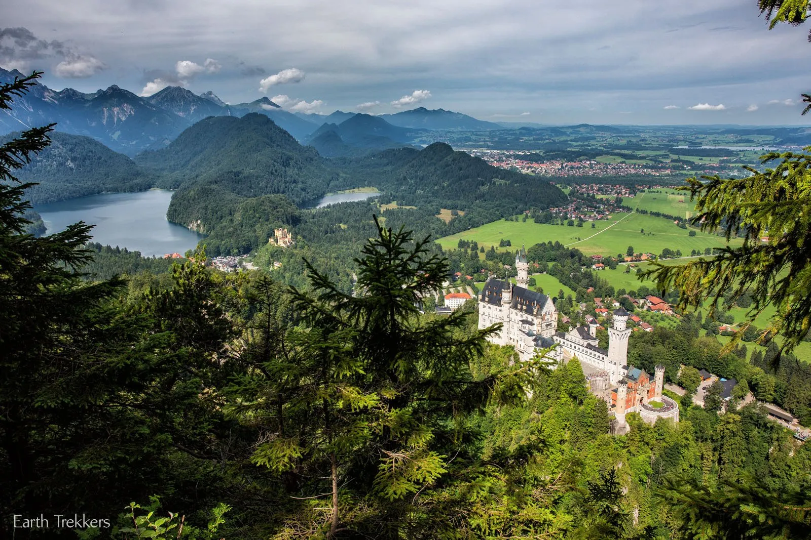 Over Neuschwanstein