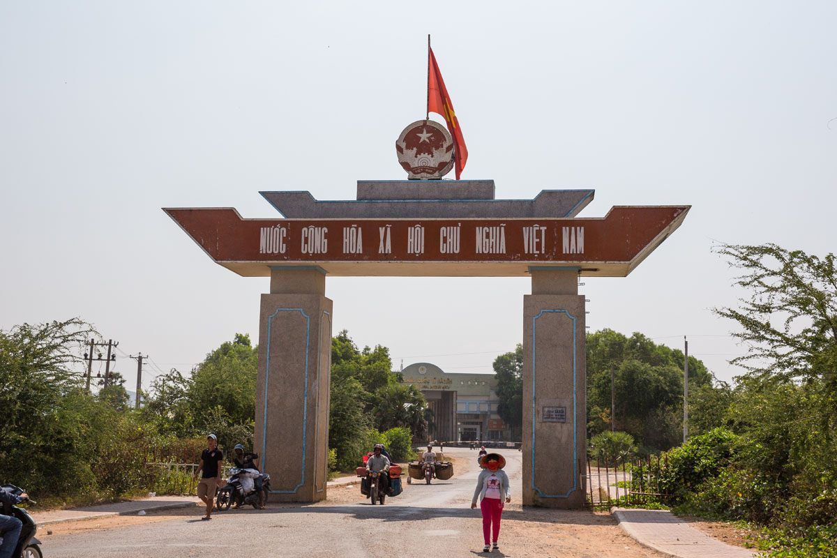 Border Crossing Cambodia Vietnam