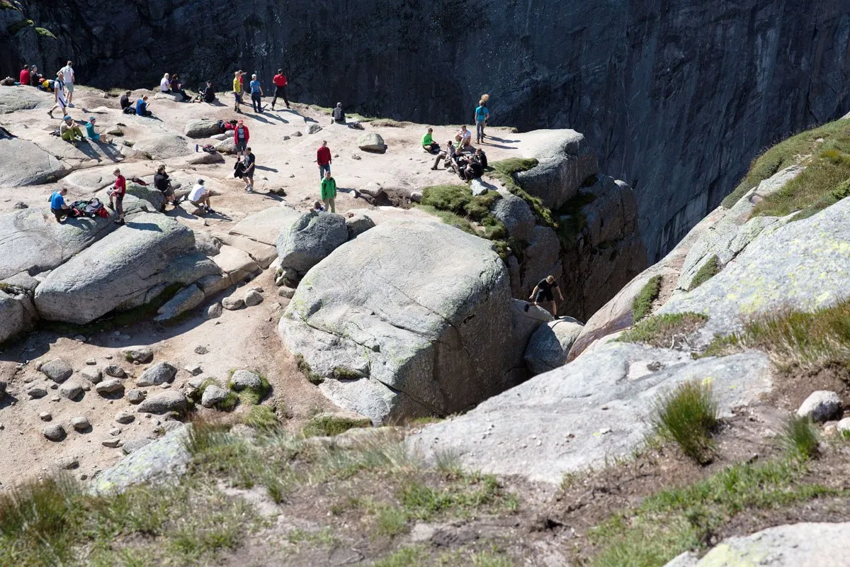 Kjeragbolten Hike