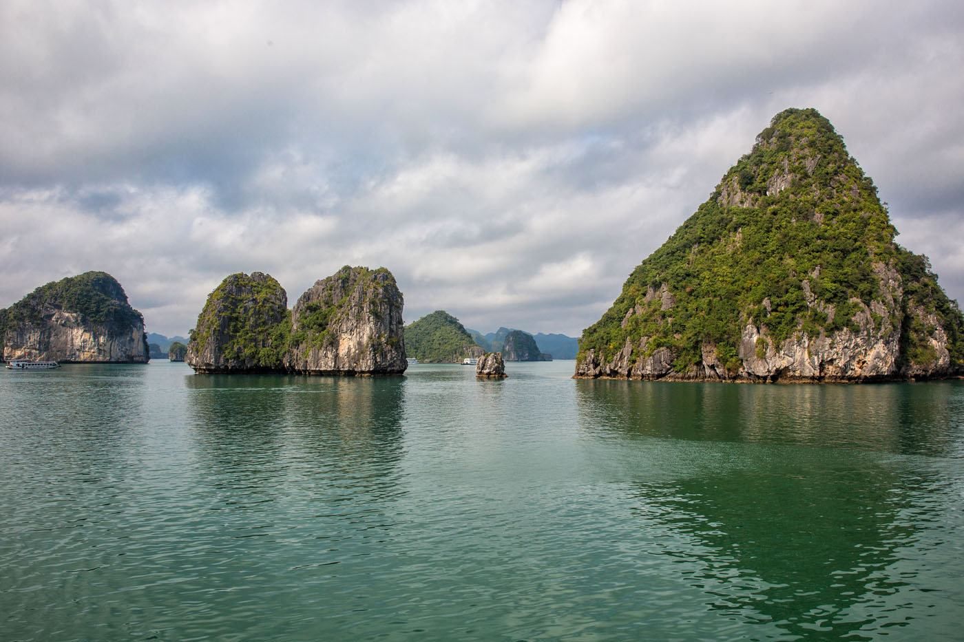 Cruising Halong Bay