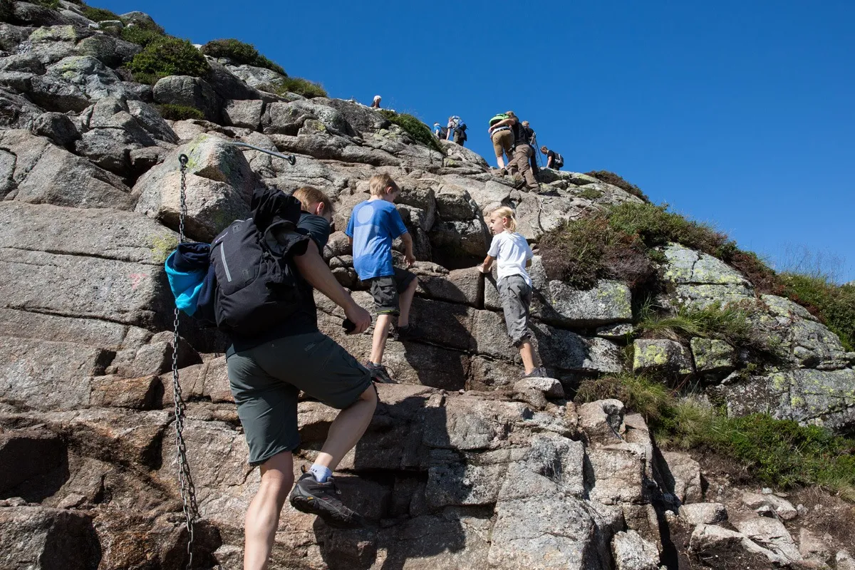 Kjeragbolten rock scrambling