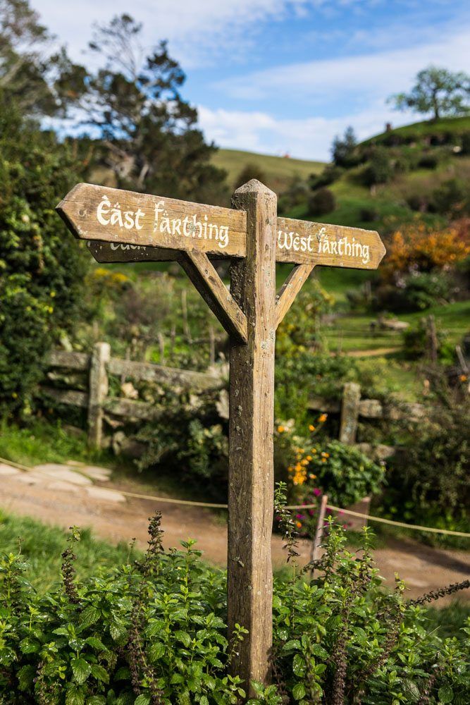 Sign Hobbiton