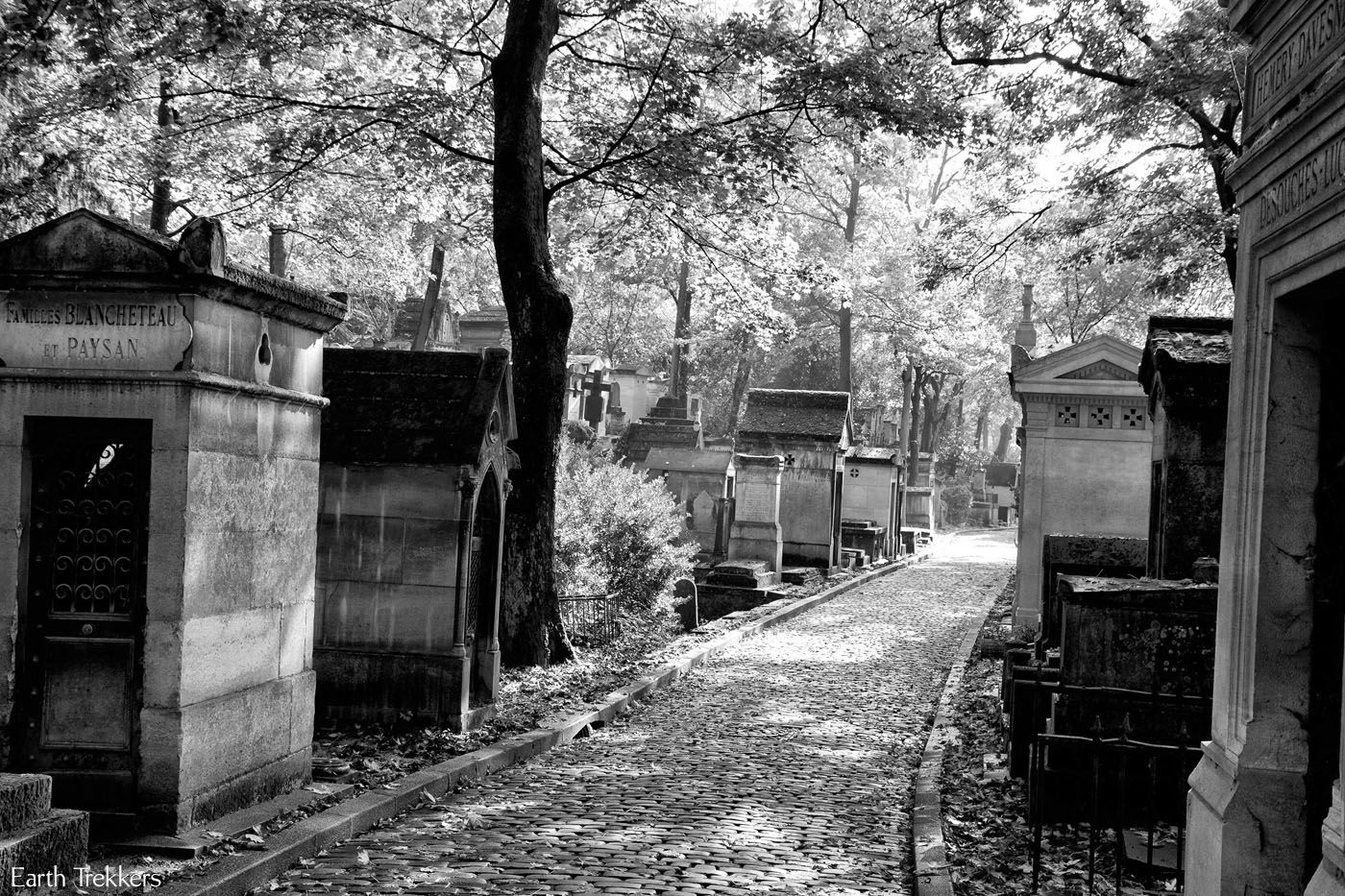 Pere Lachaise B&W