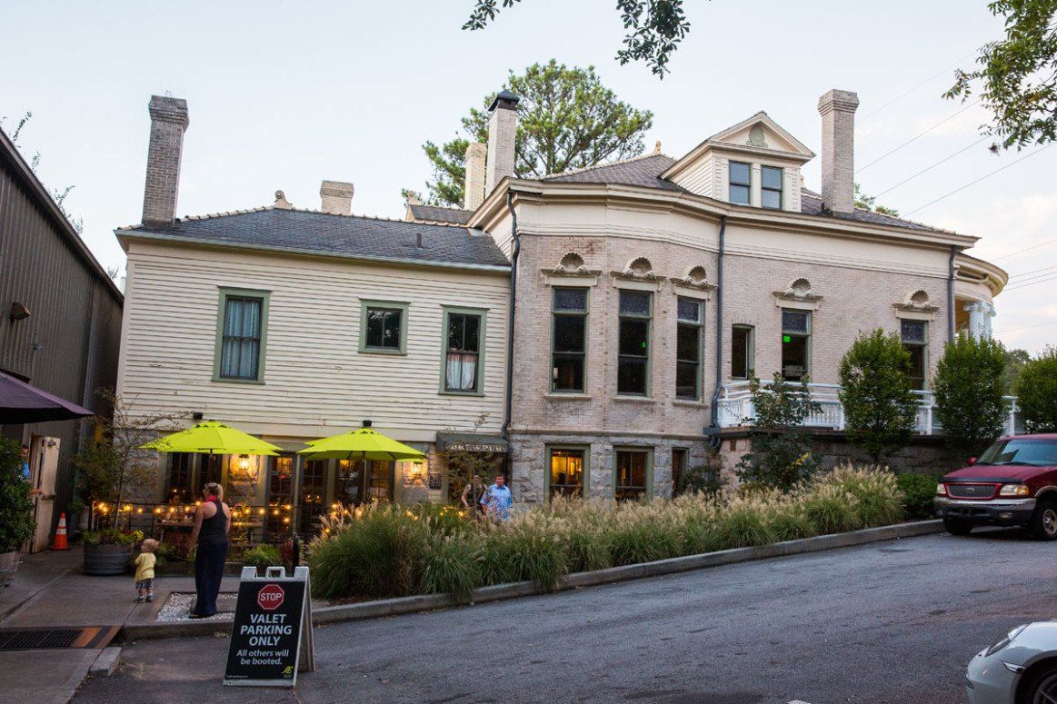 A Tour of Atlanta's Best Bars Earth Trekkers