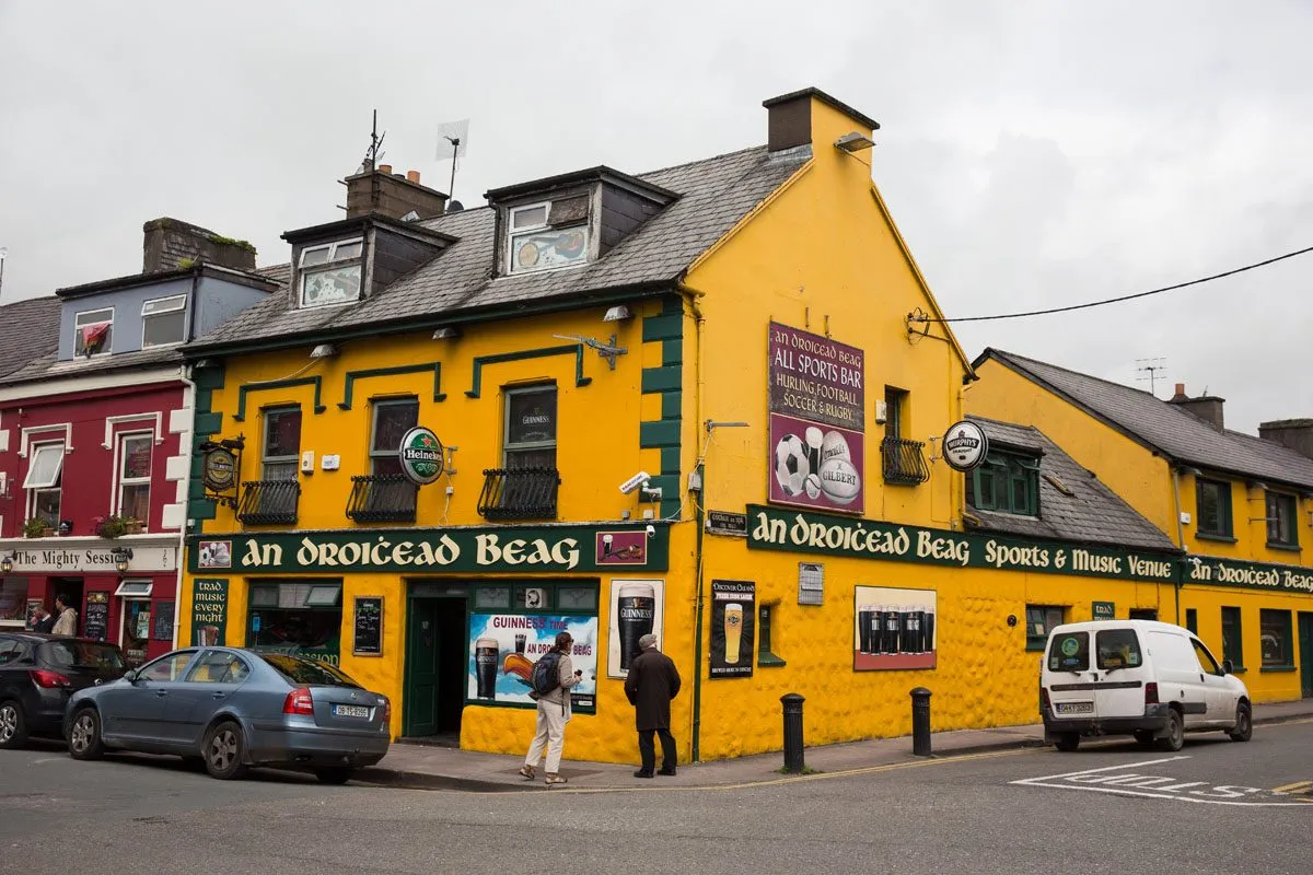 Pub in Dingle