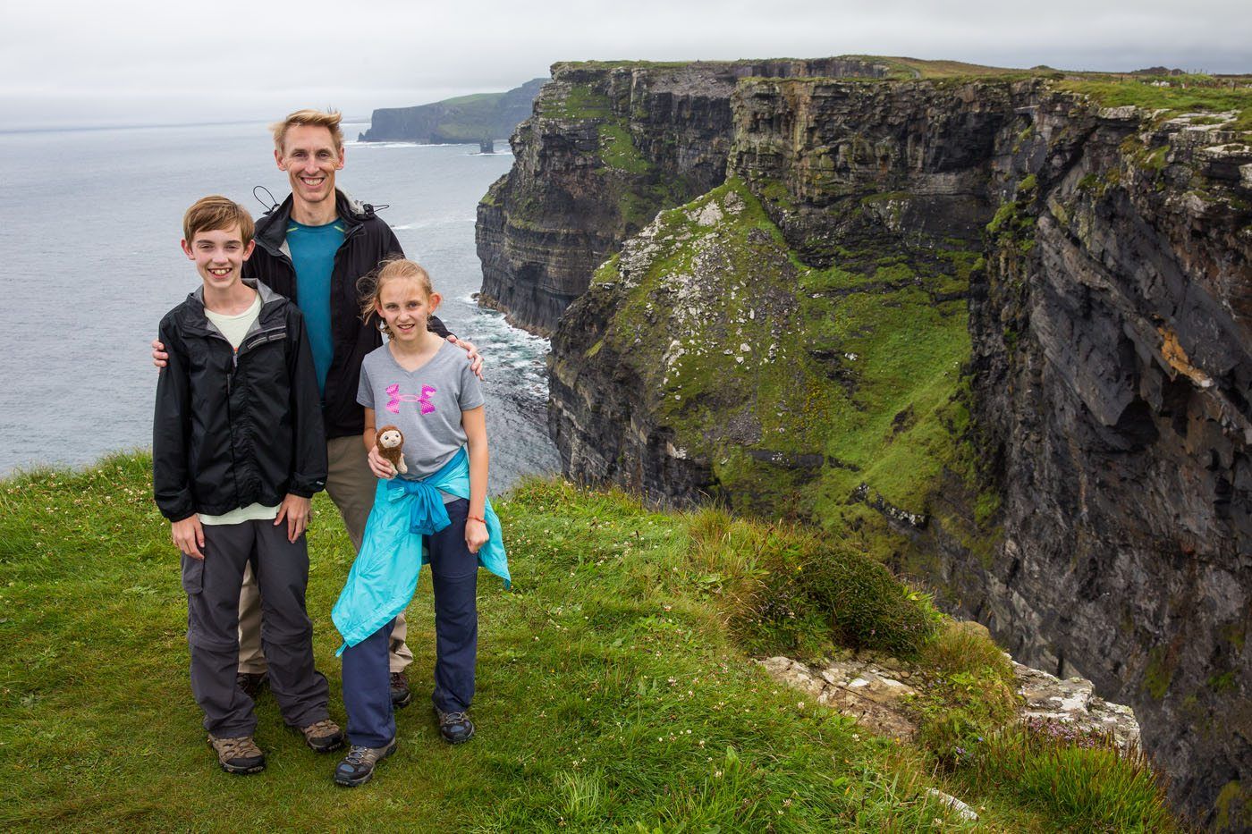 Earth Trekkers Cliffs of Moher