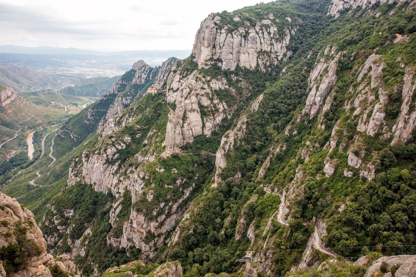 Montserrat Santa Cova Trail