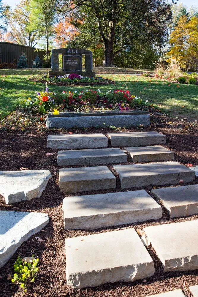 Muhammad Ali Grave