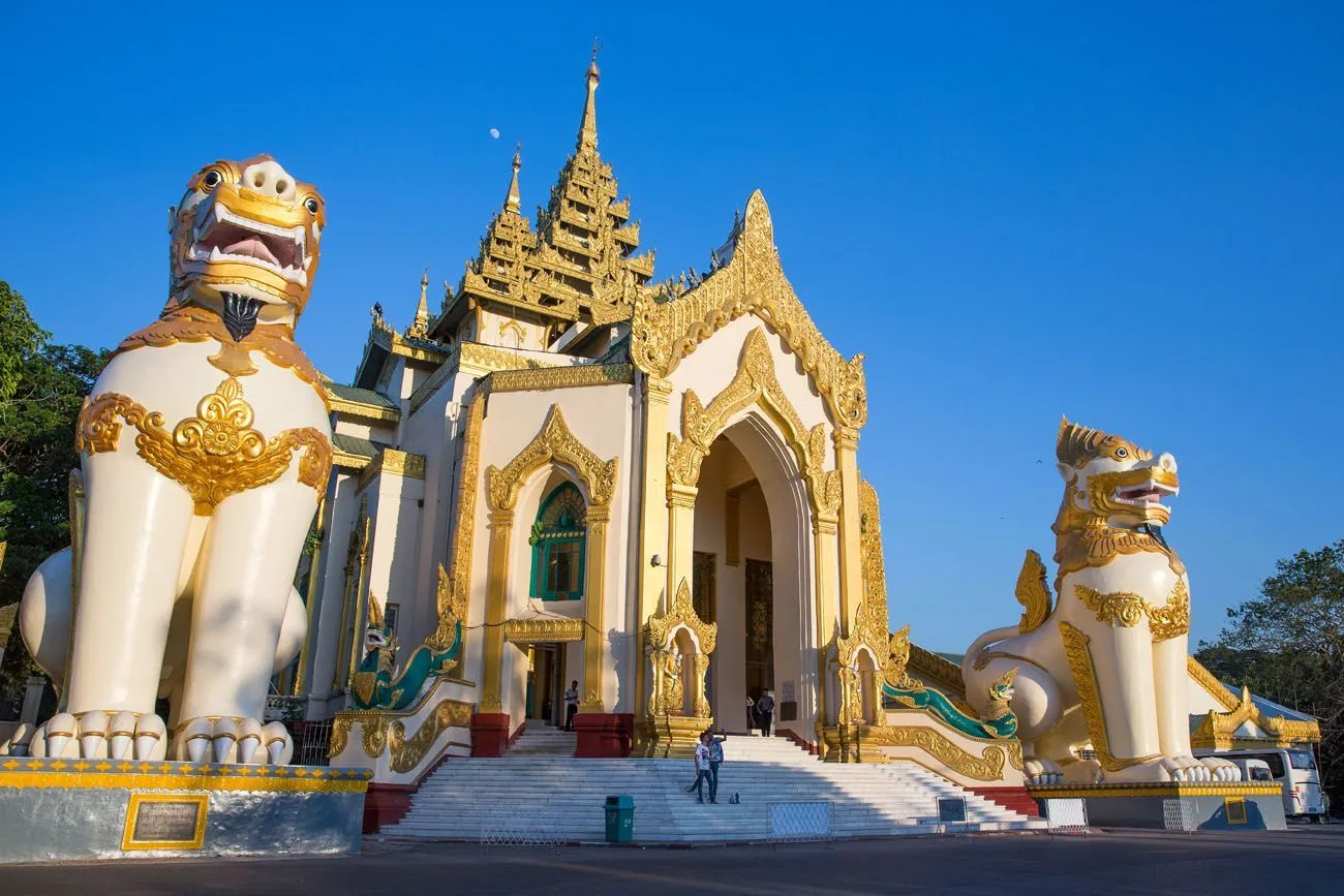 Shwedagon Pagoda entrance