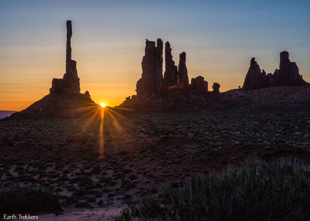 What to Expect on a Monument Valley Sunrise Tour – Earth Trekkers