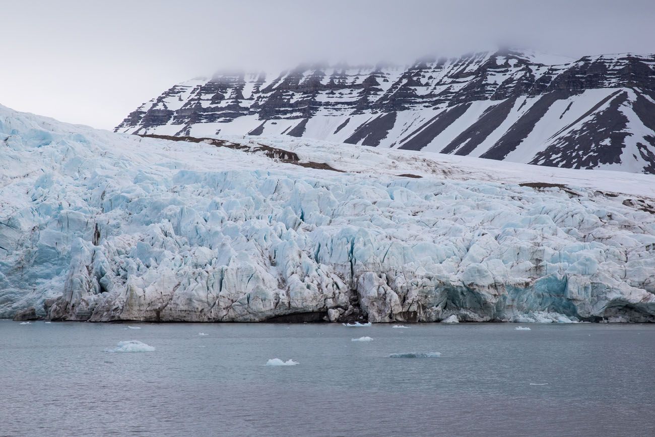 Pyramiden Cruise