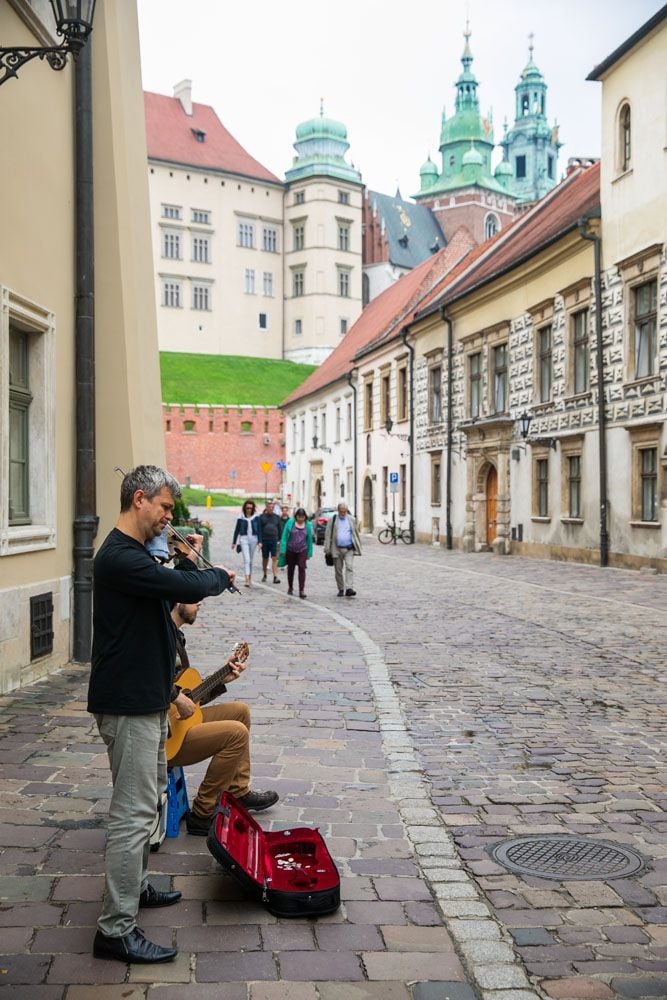 Violin Players in Krakow best things to do in Krakow