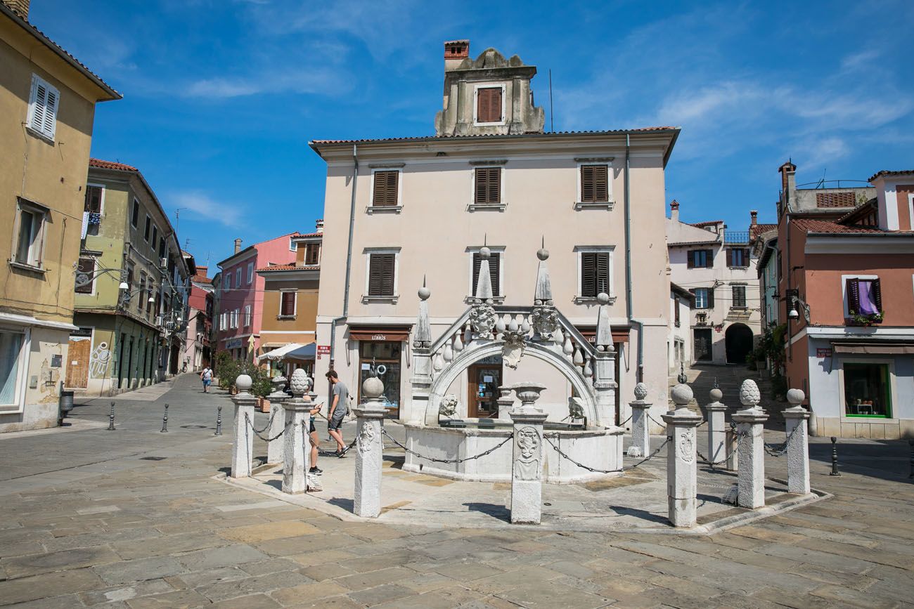 Da Ponte Fountain