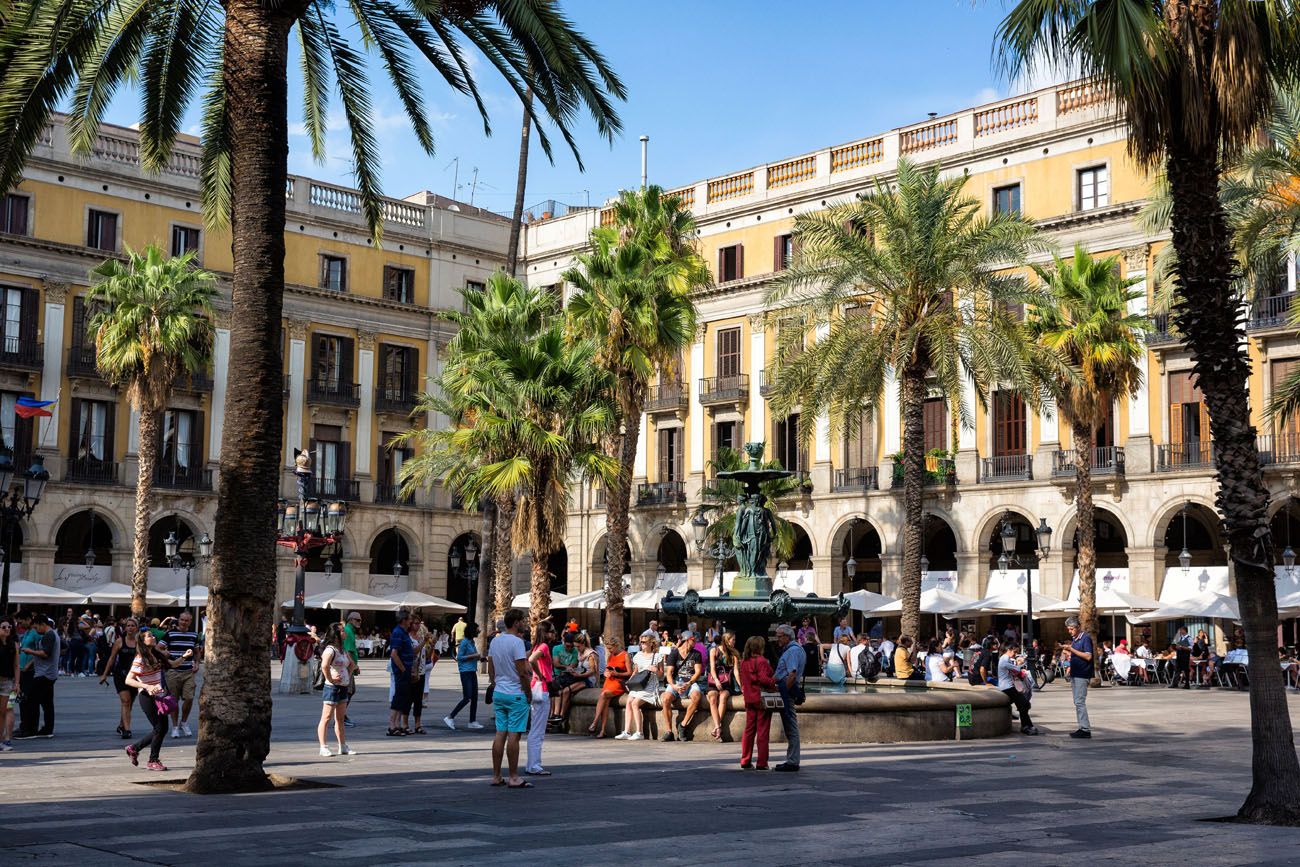 Placa Reial Barcelona Where to Stay in Barcelona