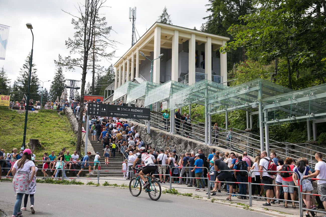 Line for the Cable Car