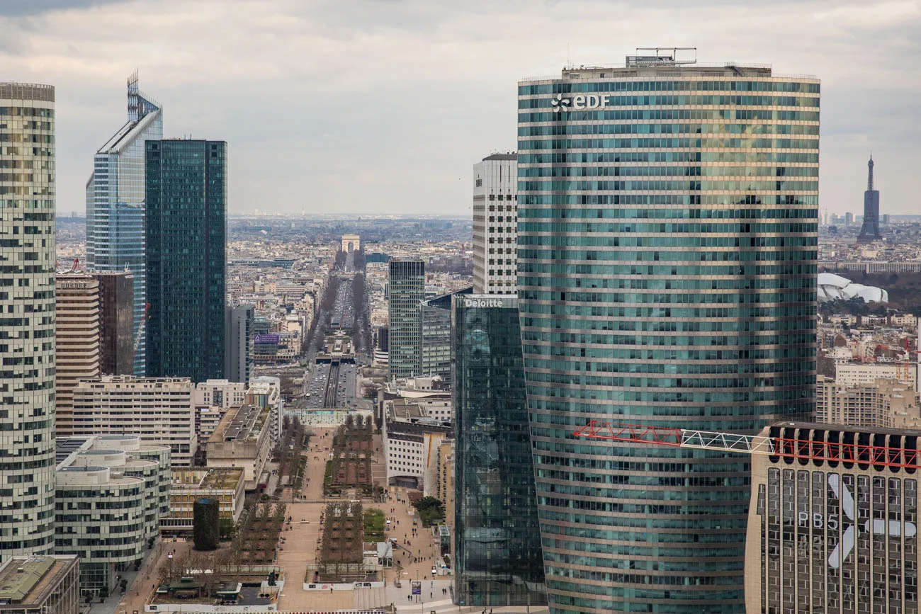 Paris Bucket List Grand Arch View