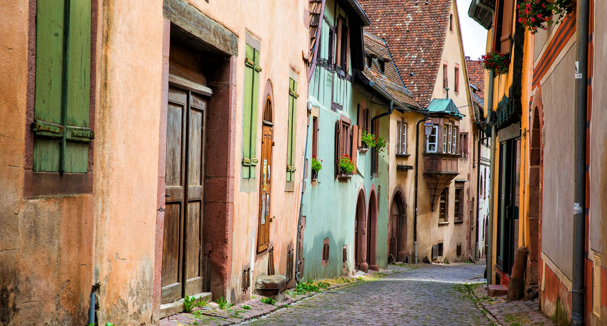 Featured image for “10 Fairytale Towns to Visit on the Alsace Wine Route”