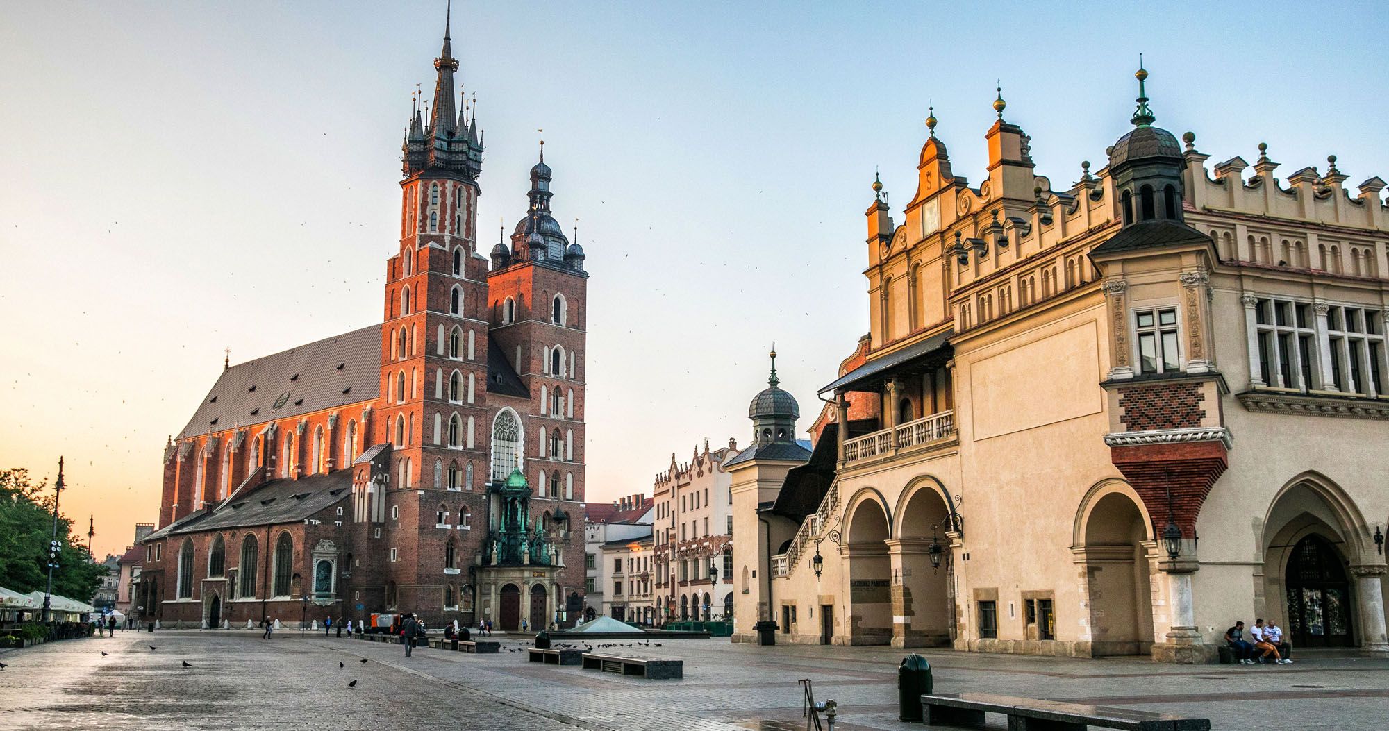 Featured image for “25 Great Things to Do in Krakow, Poland”