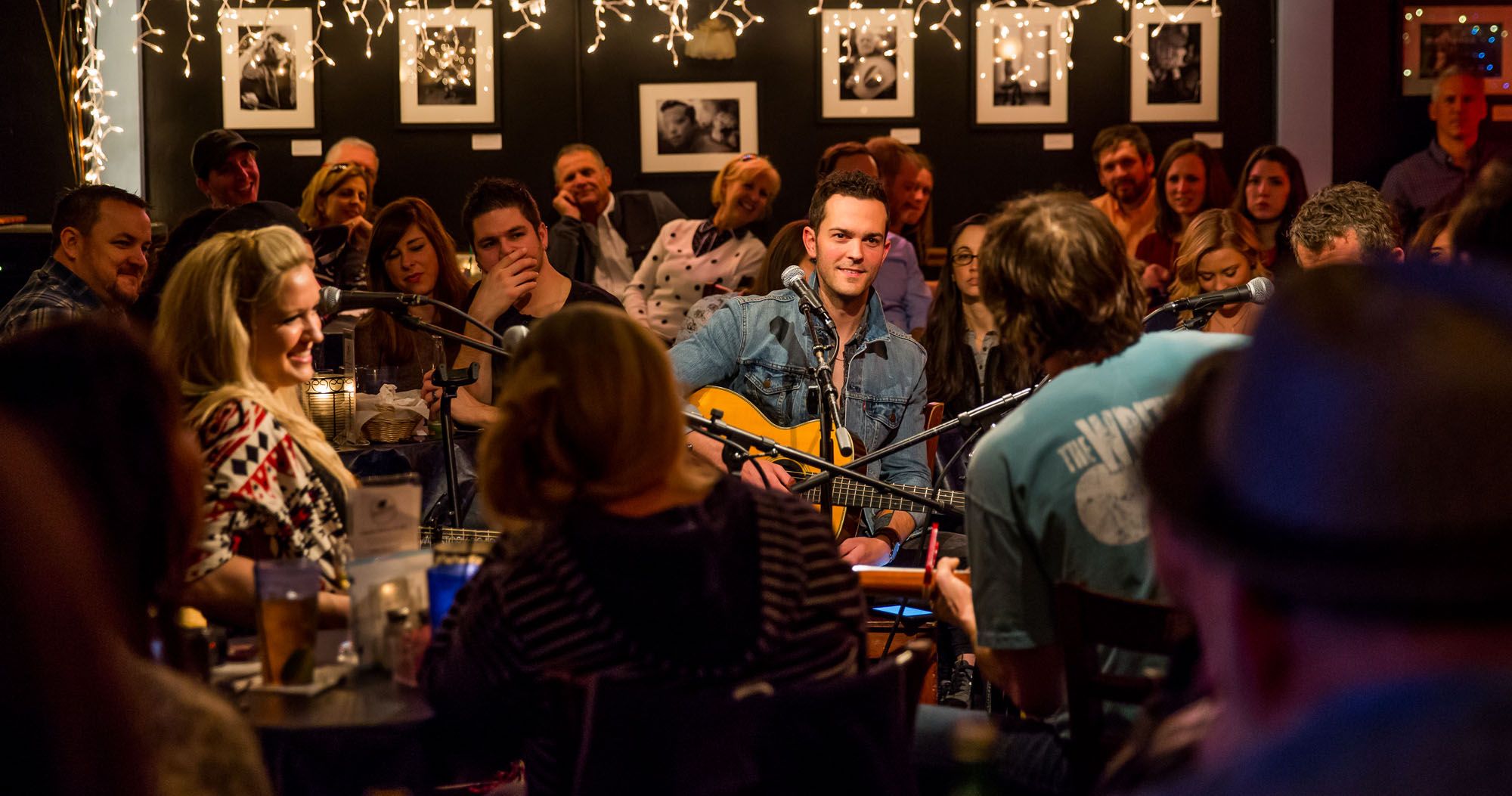 Featured image for “How to Get a Seat at the Bluebird Cafe”