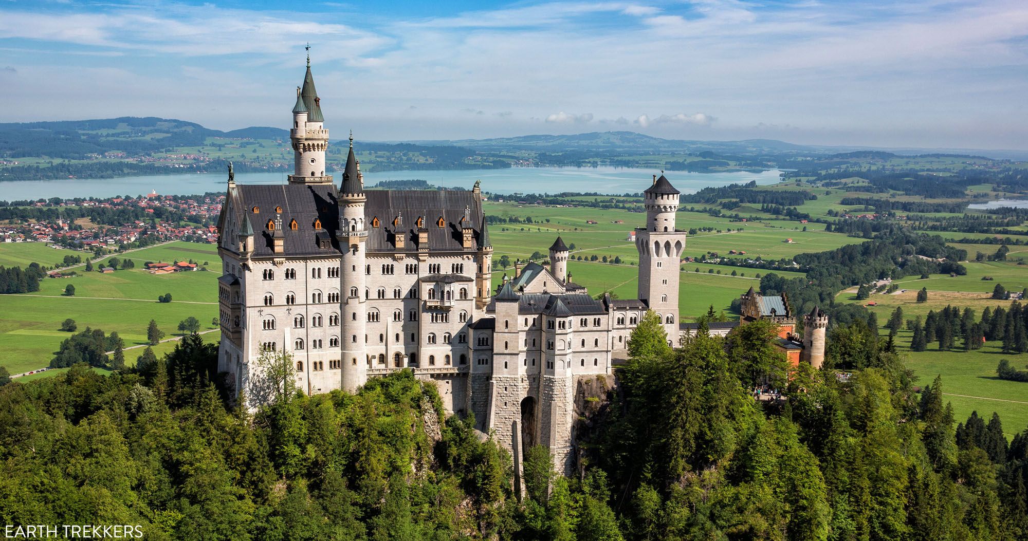 Featured image for “How to Visit Neuschwanstein Without the Crowds”
