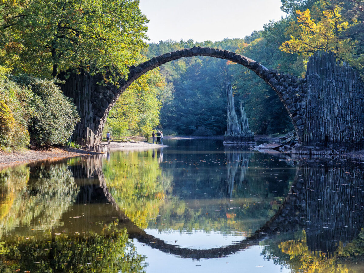アート・デザイン・音楽 Rheinbrucken Rhine Bridges Rakotzbrücke: A Fairytale Bridge in Saxony, Germany