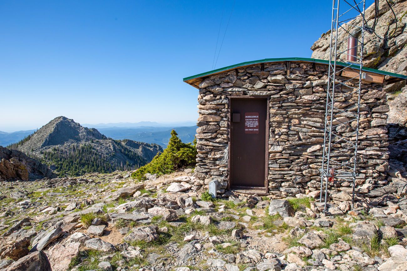 Ranger Hut Twin Sisters