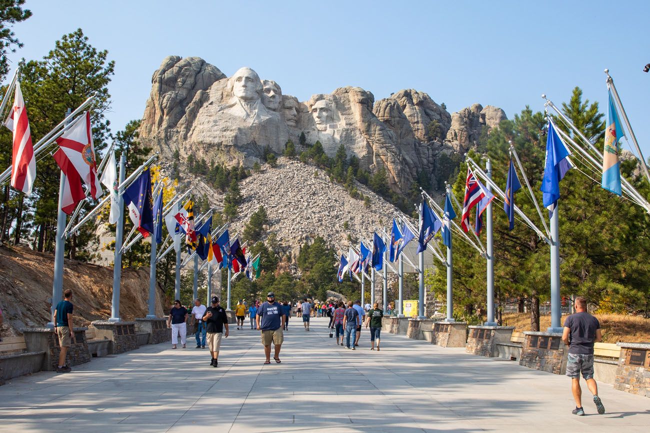 Avenue of the Flags Mount Rushmore