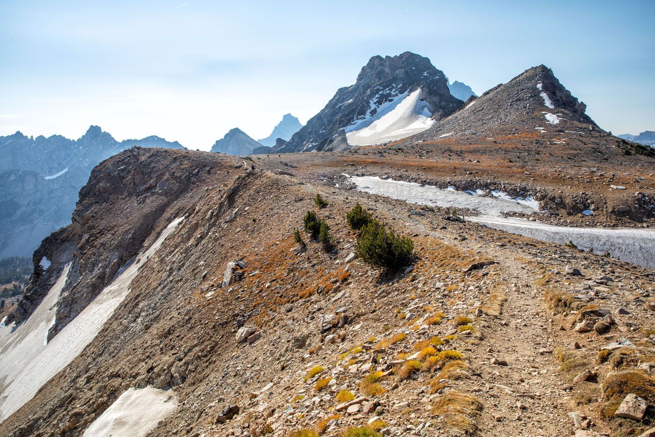 How to Hike to Paintbrush Divide