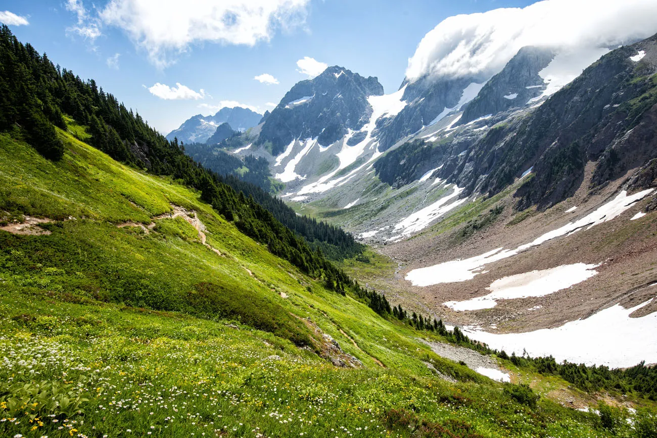 North Cascades Hike hikes in the national parks