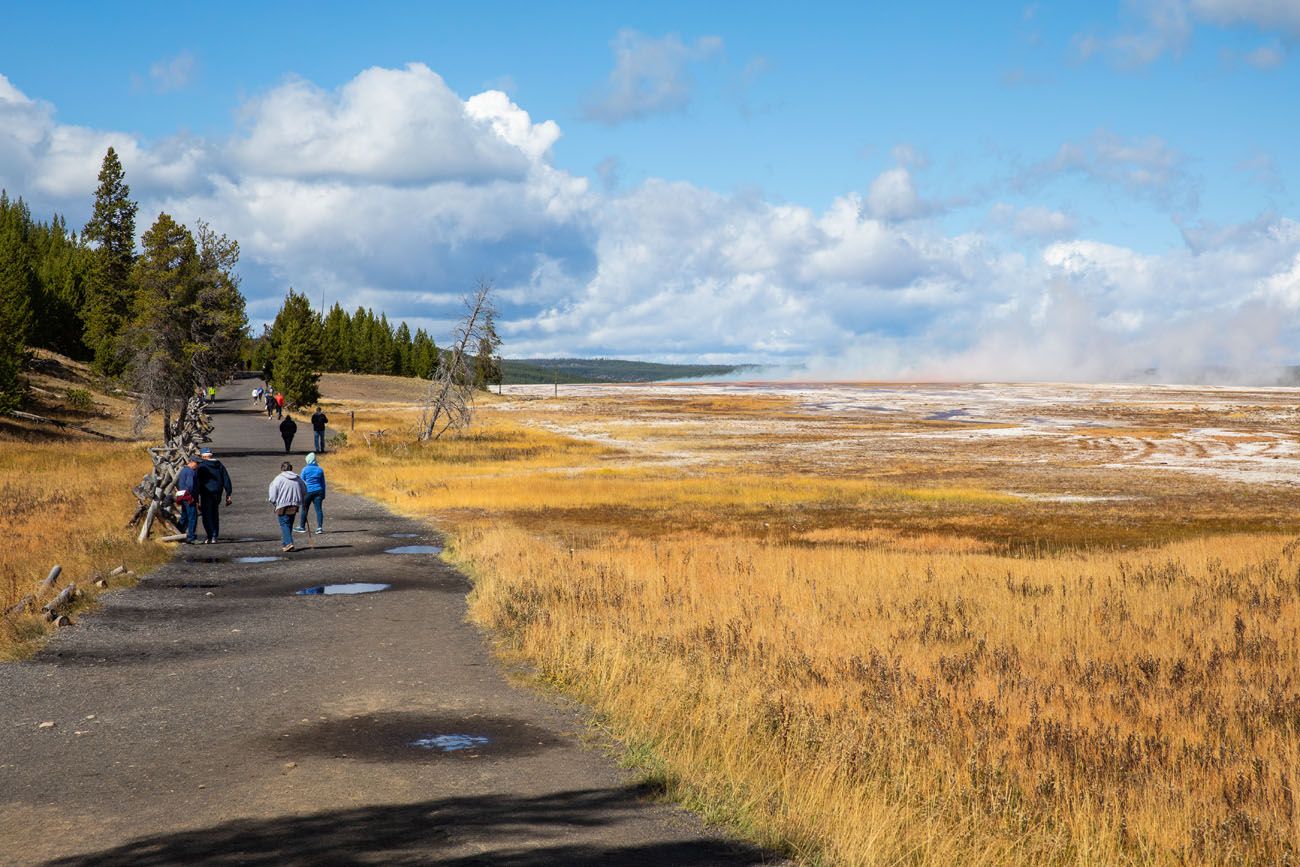 Trail to Grand Prismatic Spring Overlook