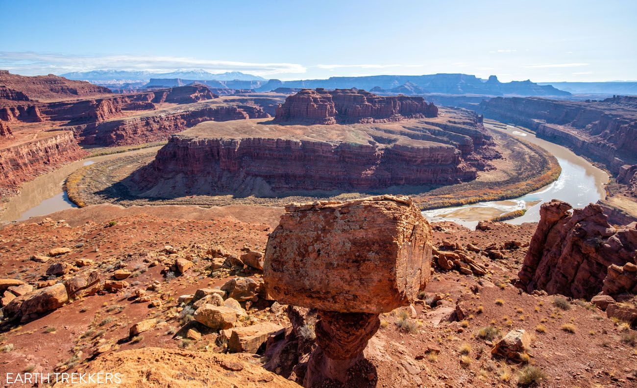 Gooseneck Overlook drive the White Rim Road