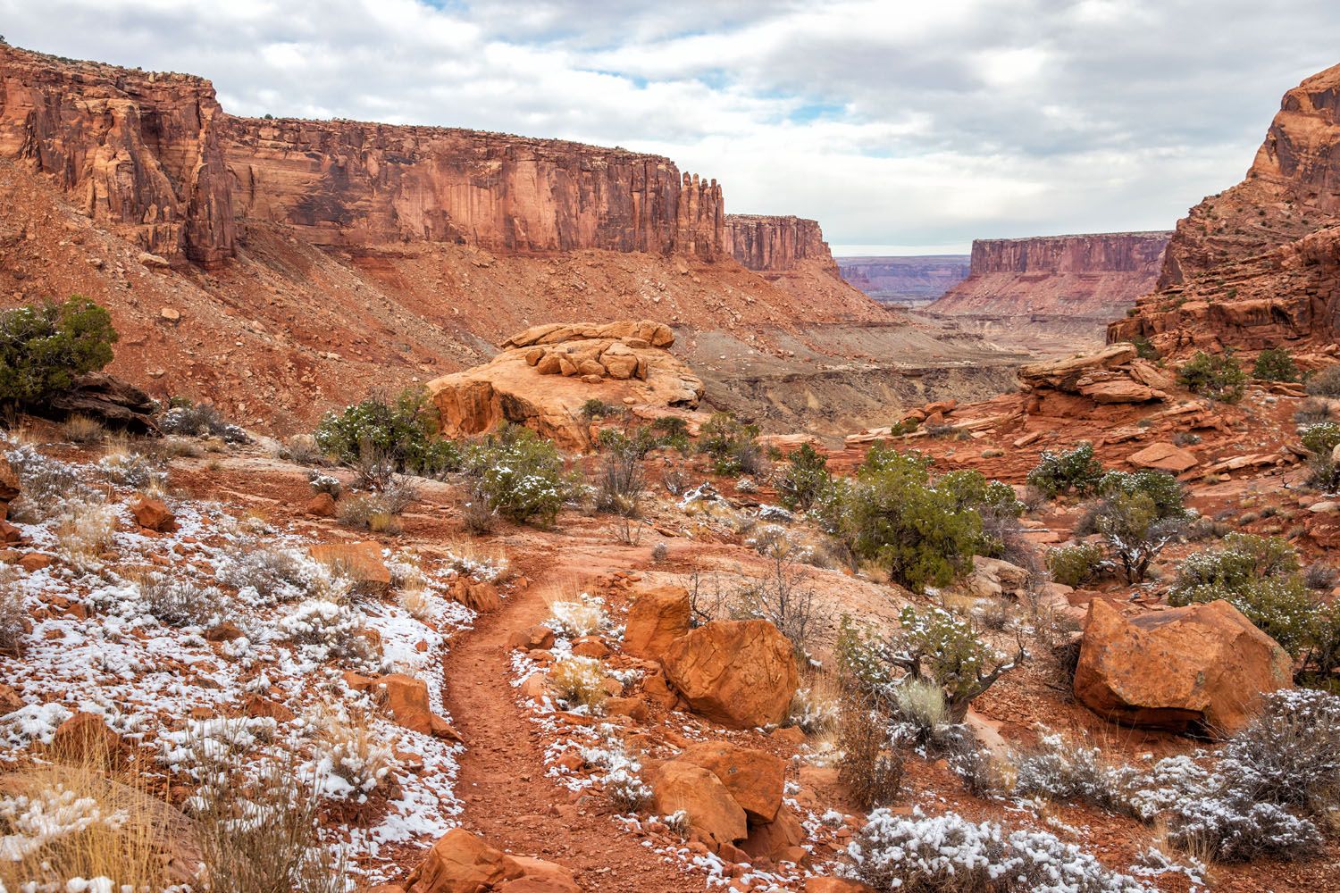 Syncline Loop Trail