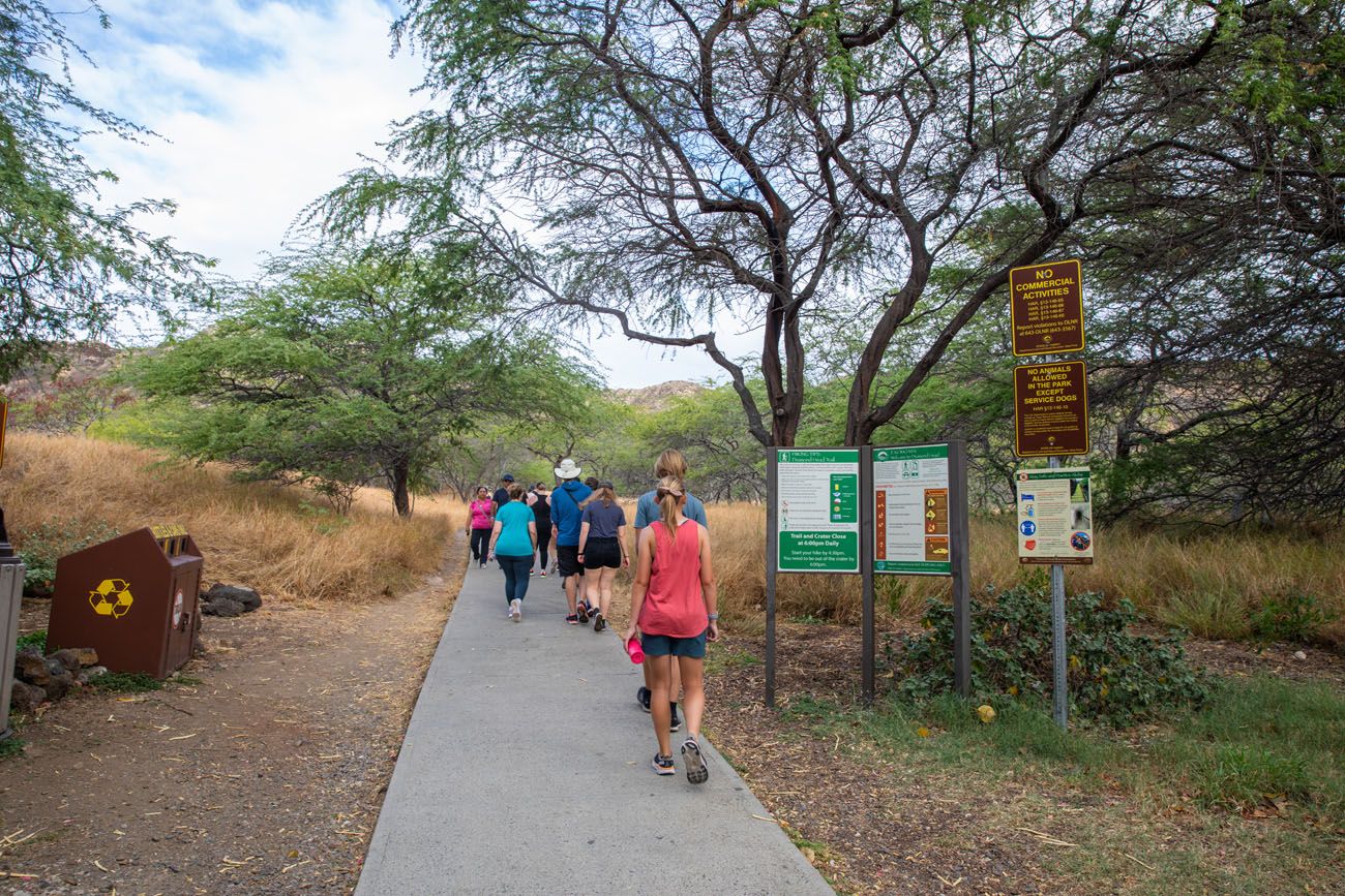 Diamond Head Trailhead