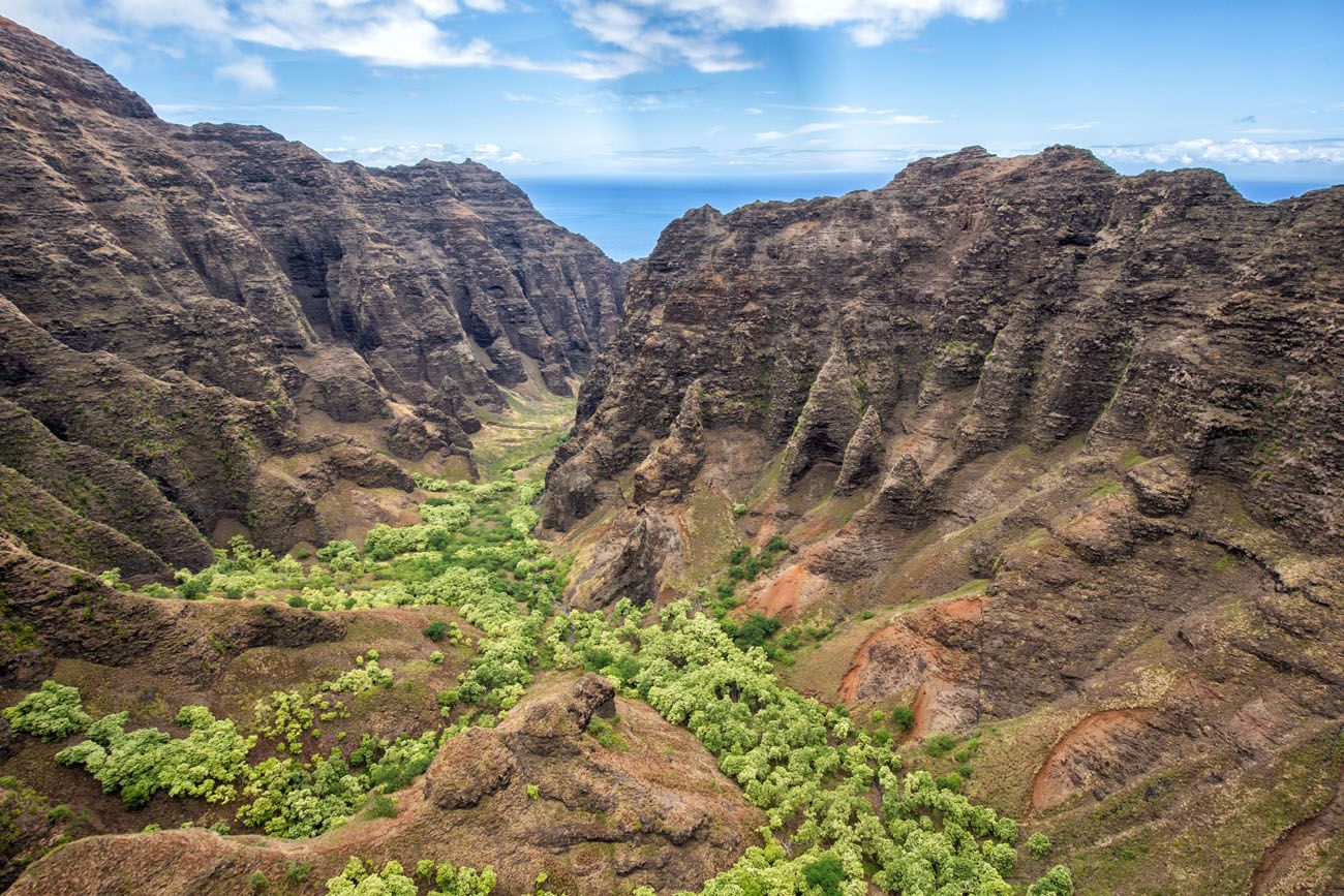 Nualolo Valley doors off helicopter tour of kauai