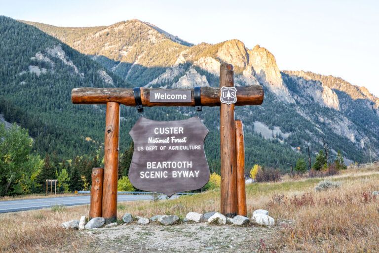 Beartooth Highway: Things to Do, Map, Photos & Travel Tips – Earth Trekkers