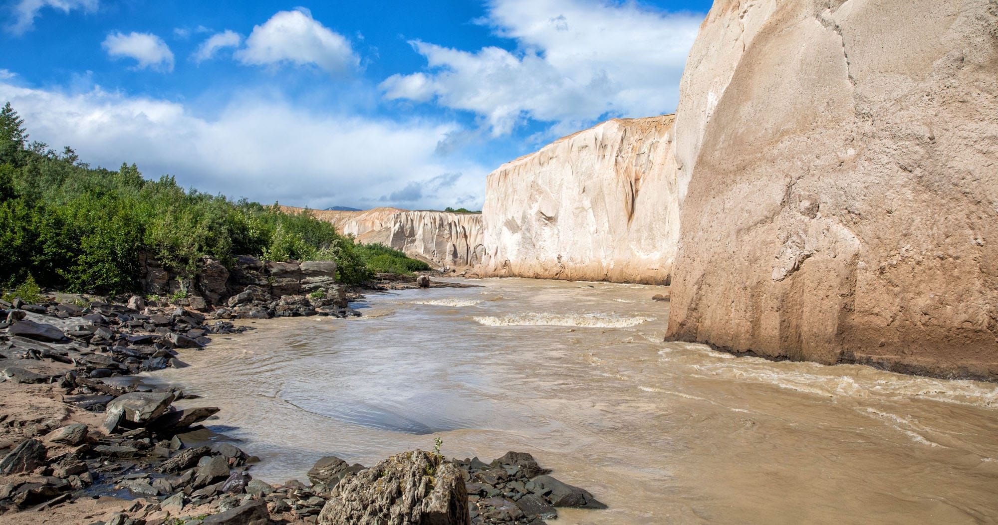 Featured image for “The Valley of Ten Thousand Smokes Tour in Katmai National Park”