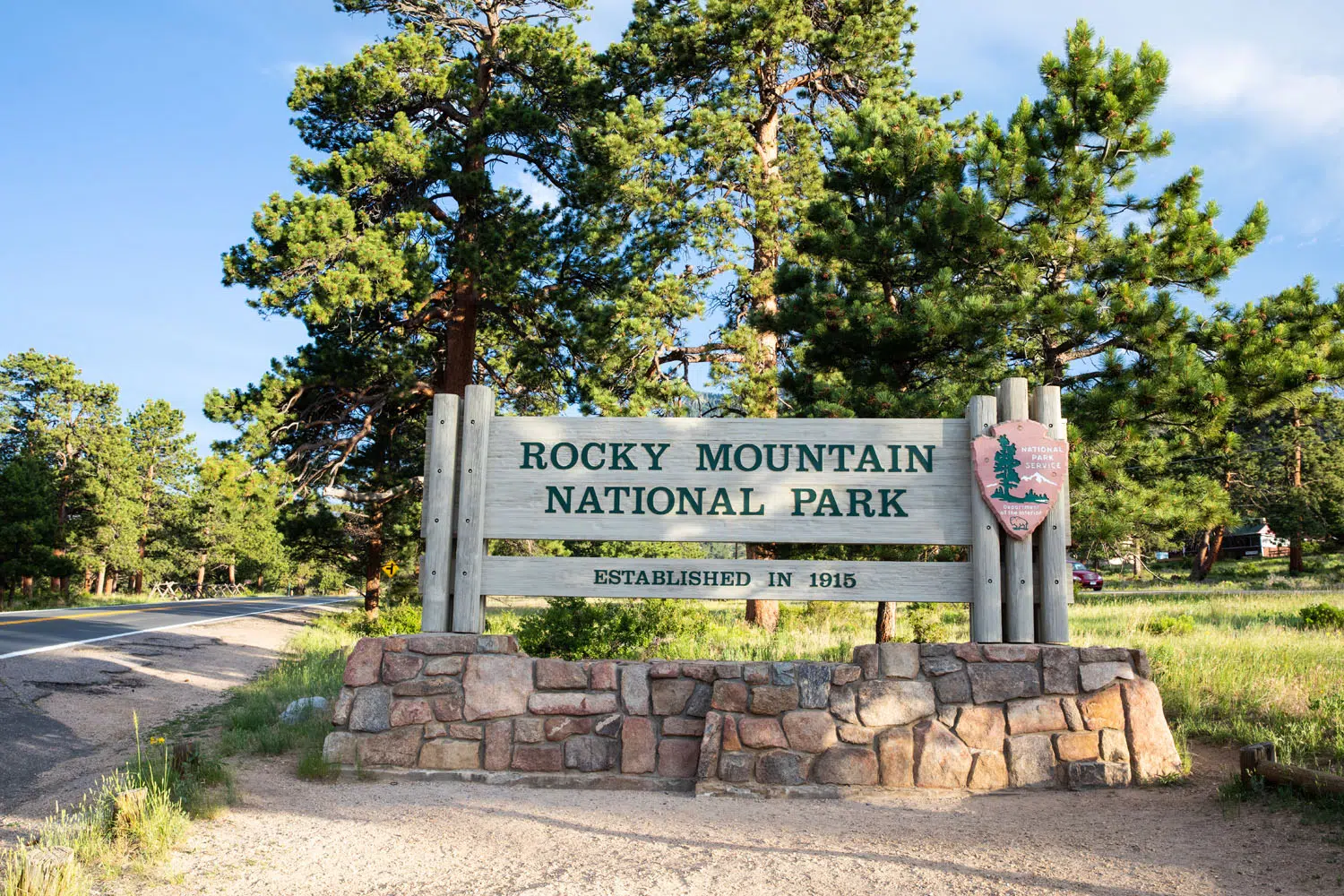 Rocky Mountain National Park Sign