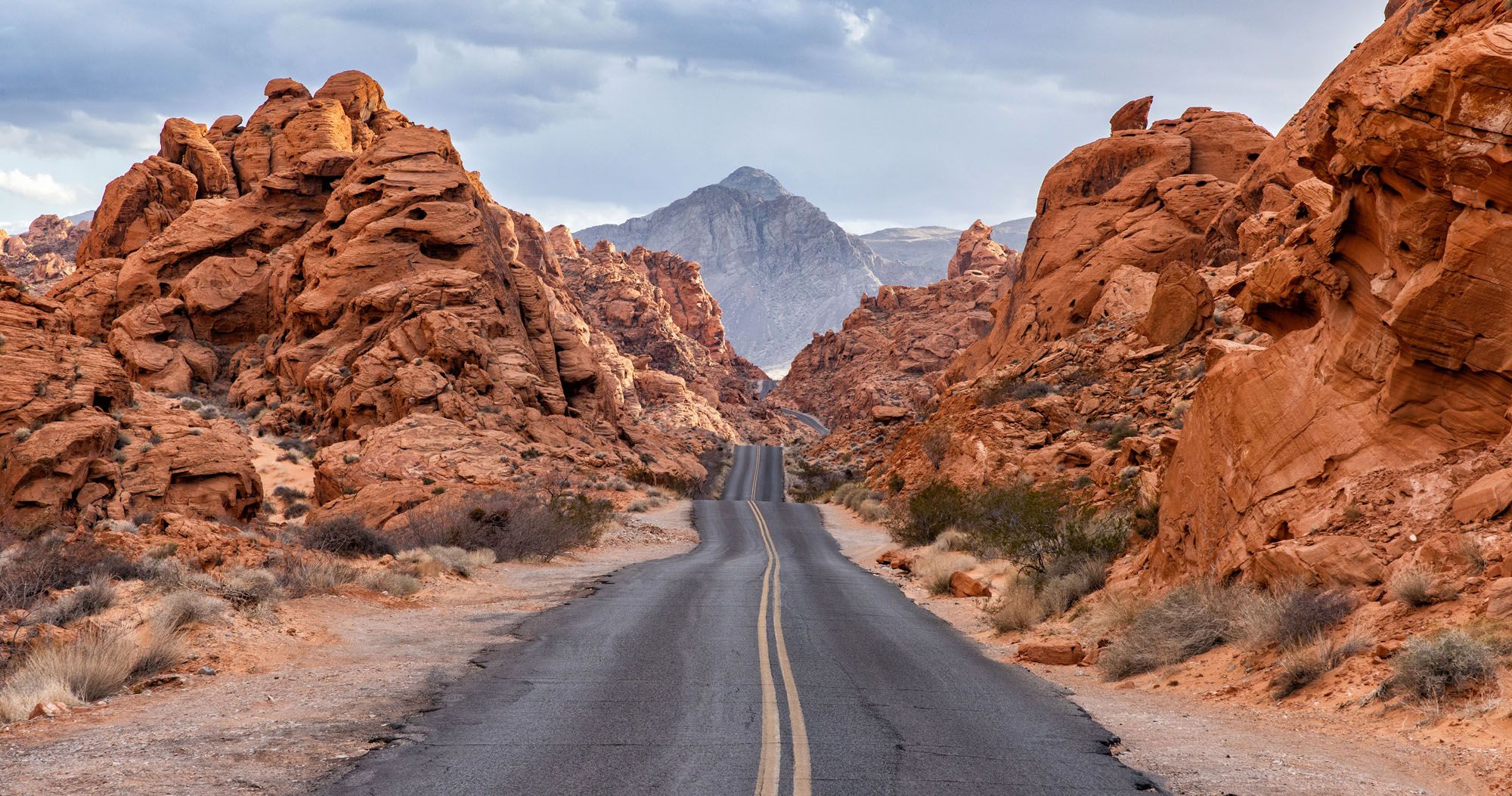 Featured image for “16 Best Things to Do in the Valley of Fire, Nevada”