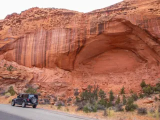 Arch on Burr Trail Road