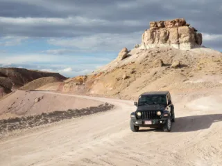 Driving through Bentonite Hills