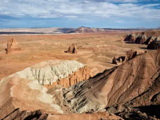 Lower Cathedral Valley Overlook