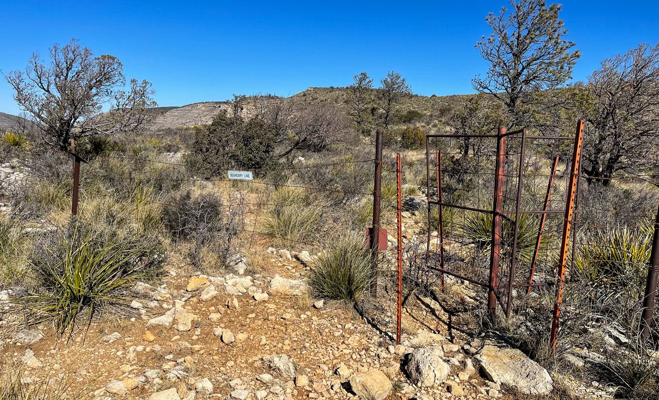 Permian Reef Trail Fence