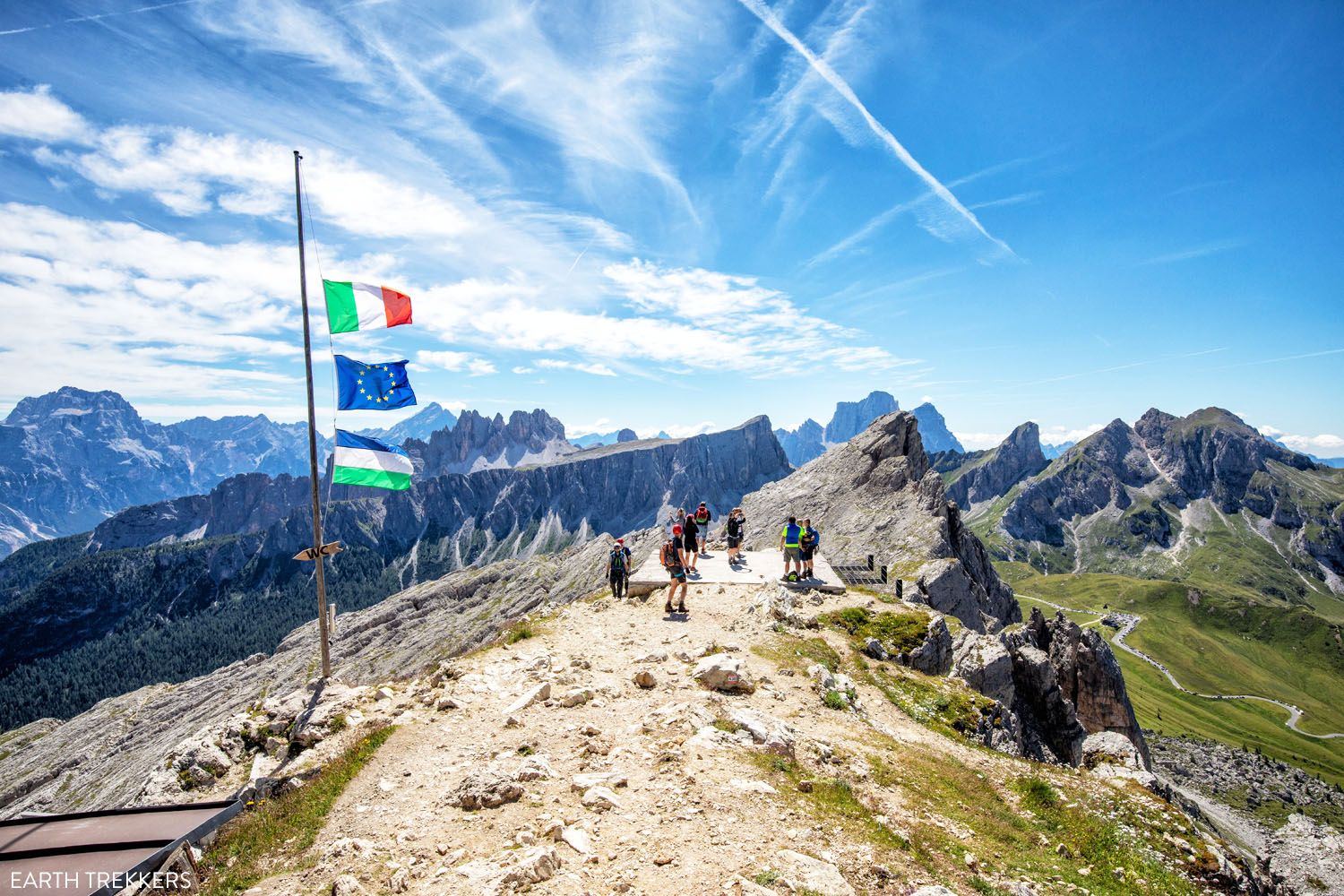 How to Hike to Rifugio Nuvolau