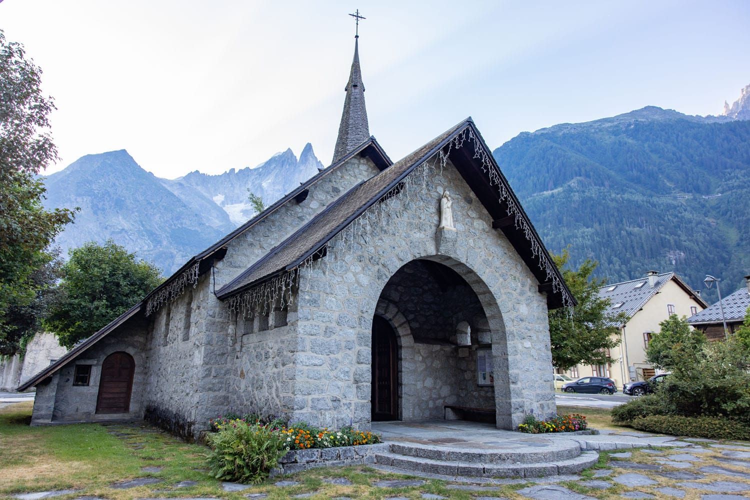 Le Praz Church