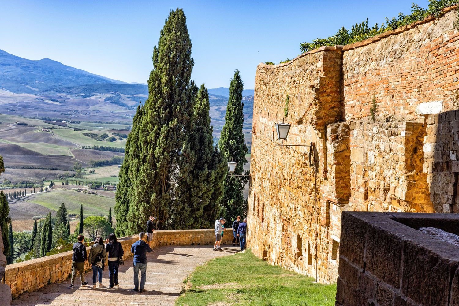 How to Visit Pienza