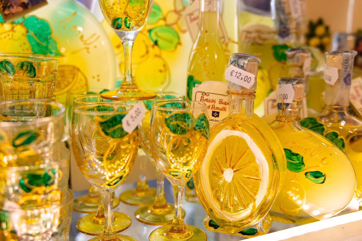 Limoncello | Best Things to do on the Amalfi Coast