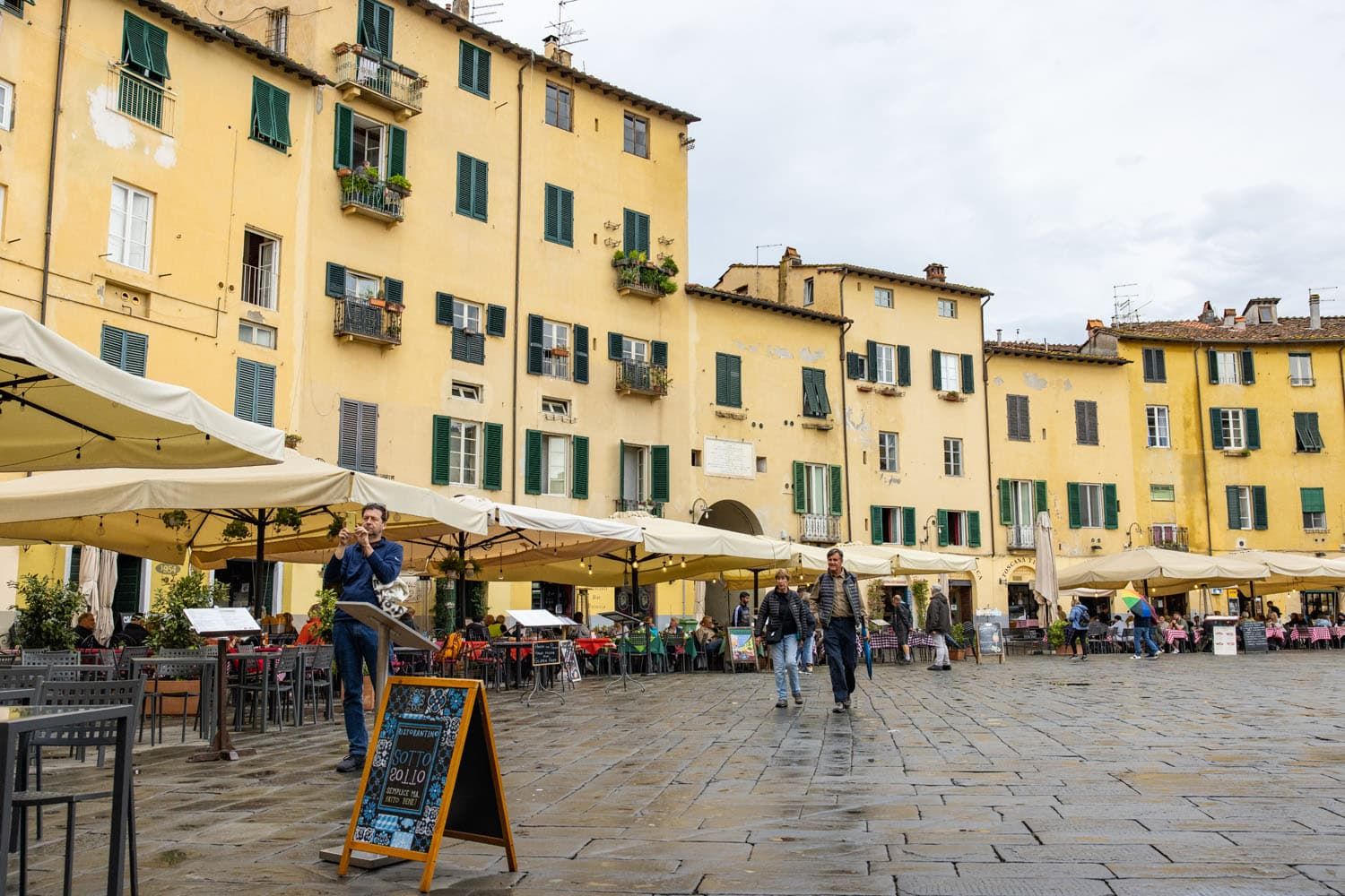 Piazza dell Anfiteatro