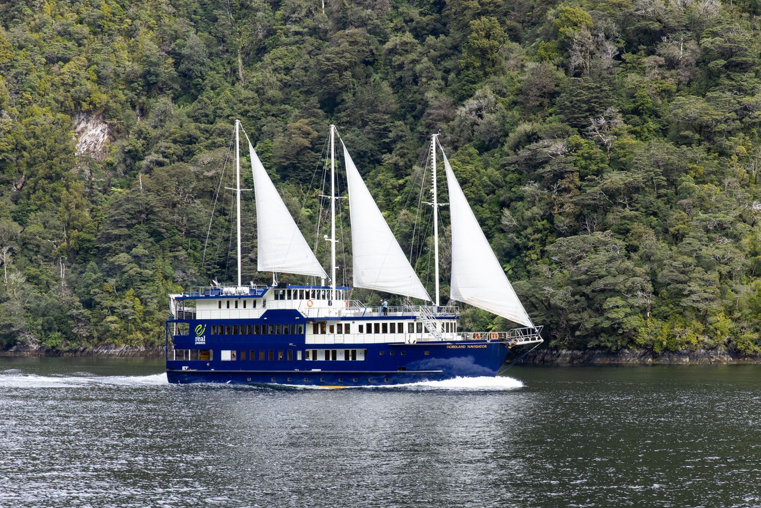 Doubtful Sound Overnight Cruise